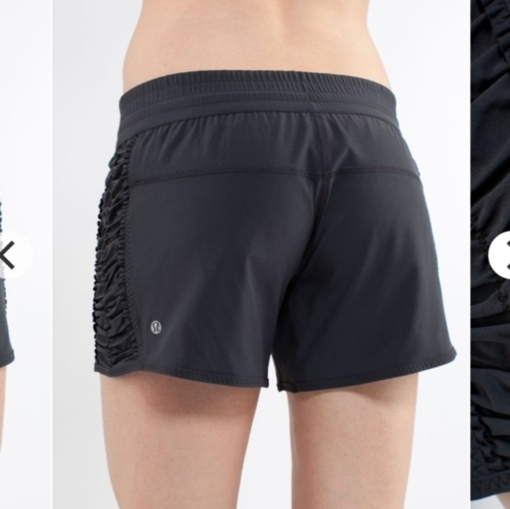 Lululemon Run around shorts 5",REVERSIBLE,Ruching on sides,8